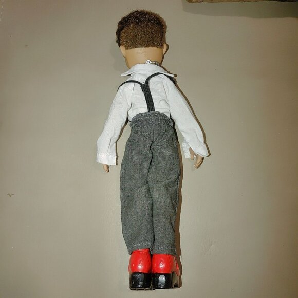Dylan Doll Boyz MGA 2002 TM White Shirt Grey Pant HOT Red Boots Peace Necklace - Picture 4 of 6